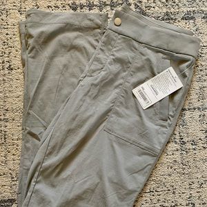 Athleta Grey Trekkie Hike Pant 12T